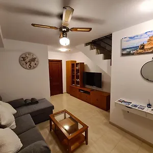 https://duplex-arrecife-parking.in-canary-islands.com